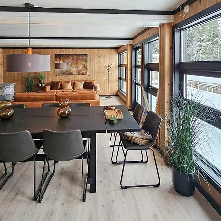 3 Bedroom Awesome In Appartement