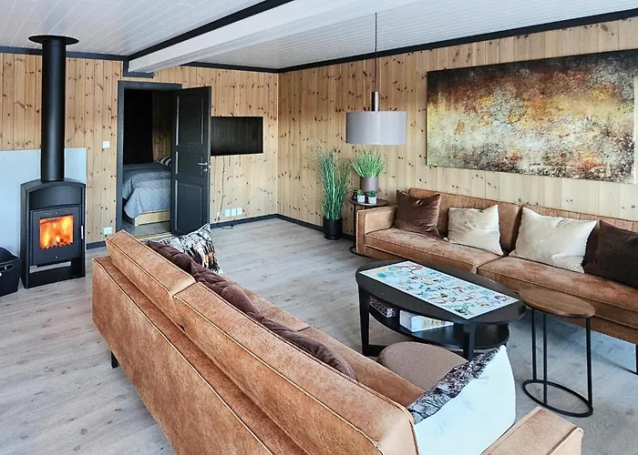 아파트 3 Bedroom Awesome In 리우칸